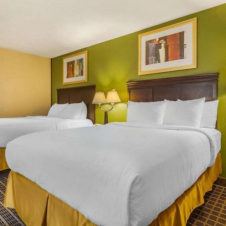 Clarion Pointe South Boston - Danville East Bagian luar foto
