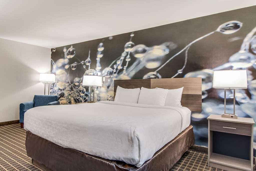 Clarion Pointe South Boston - Danville East Ruang foto