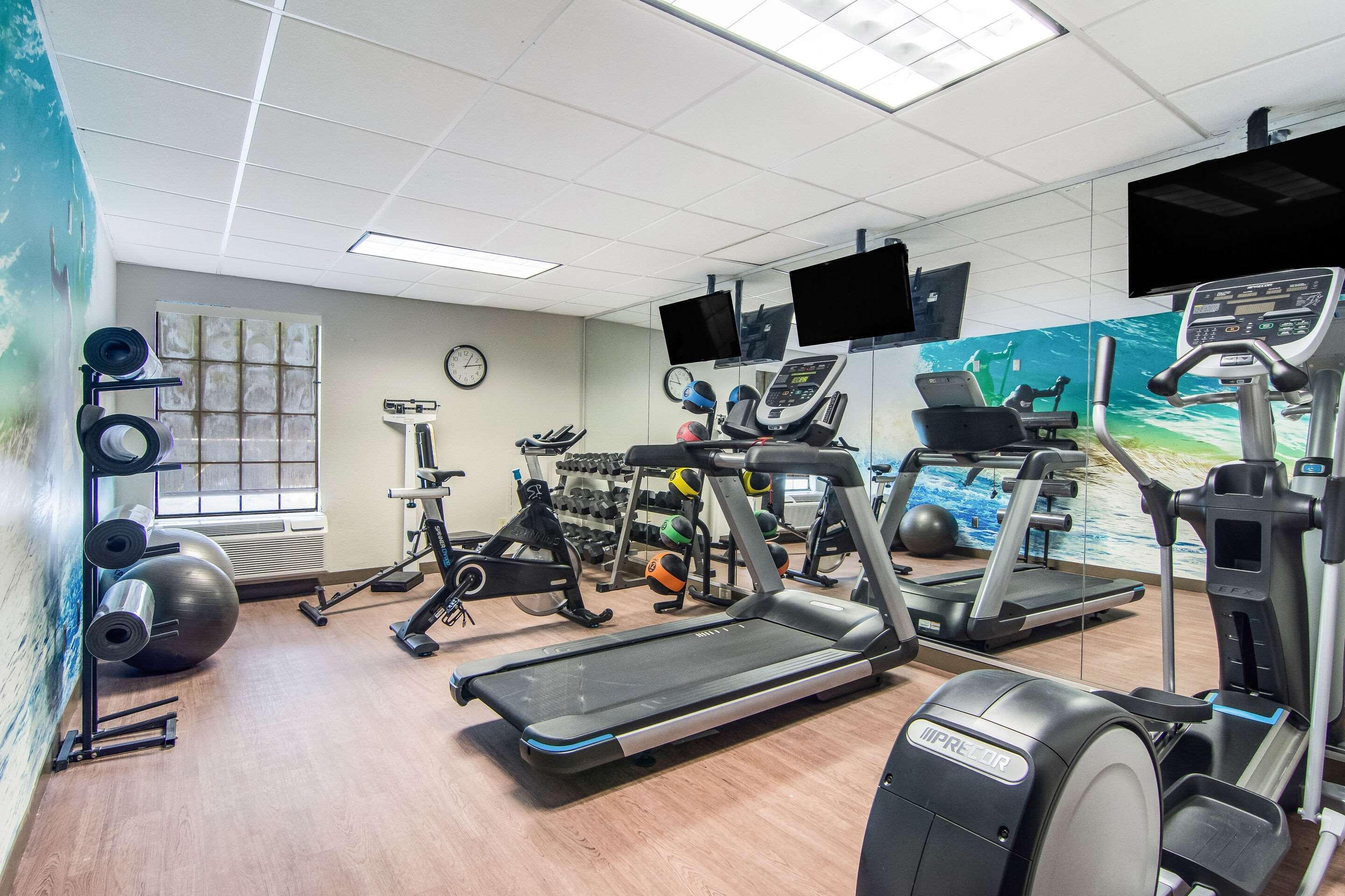 Clarion Pointe South Boston - Danville East Bagian luar foto