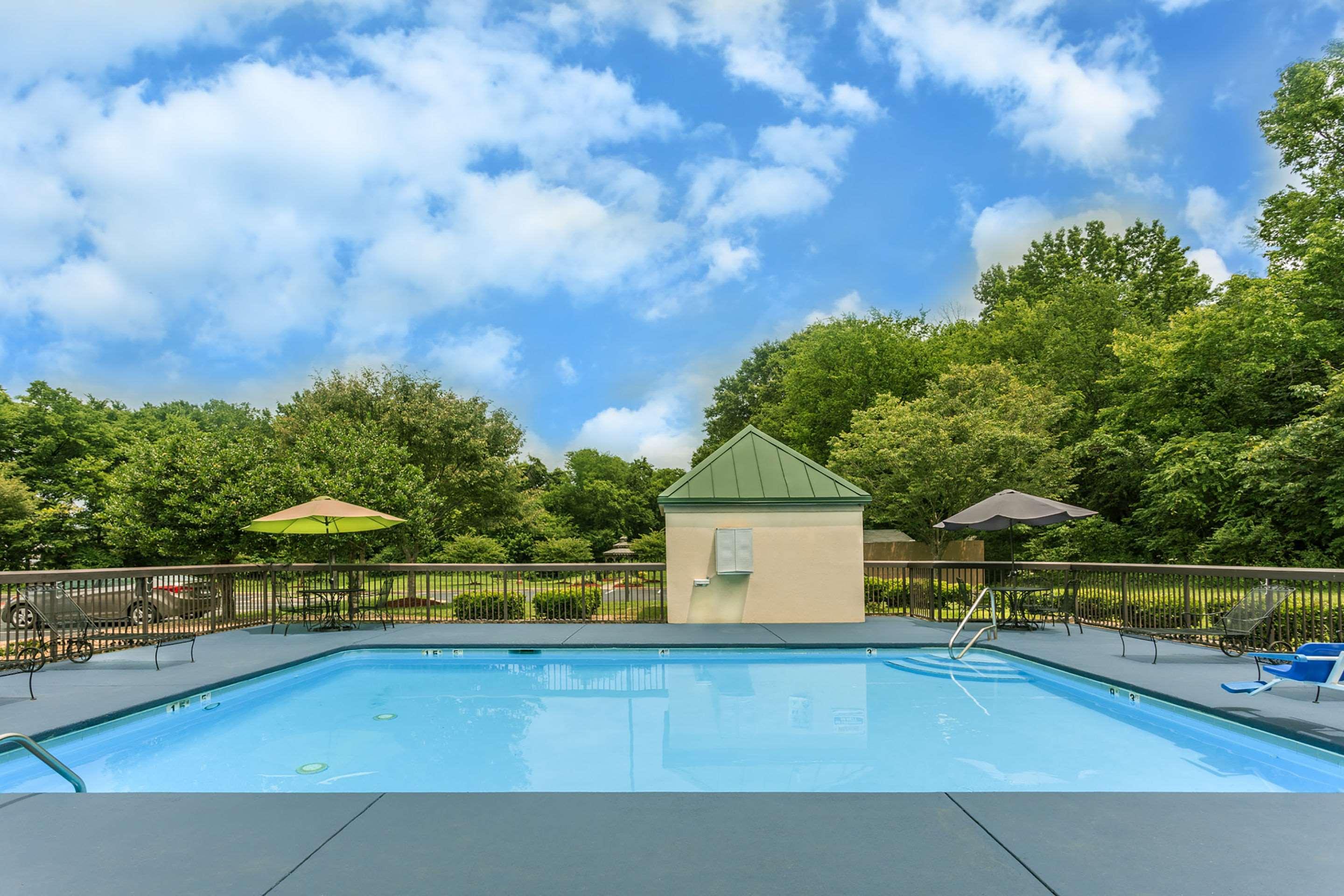 Clarion Pointe South Boston - Danville East Bagian luar foto